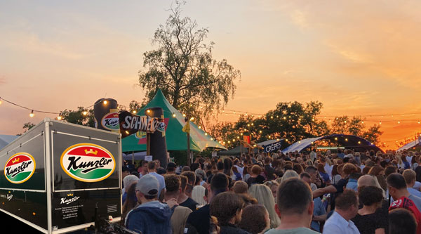 abendstimmung_burgfest_siersburg_linkeseiet_kunzler_bierstand